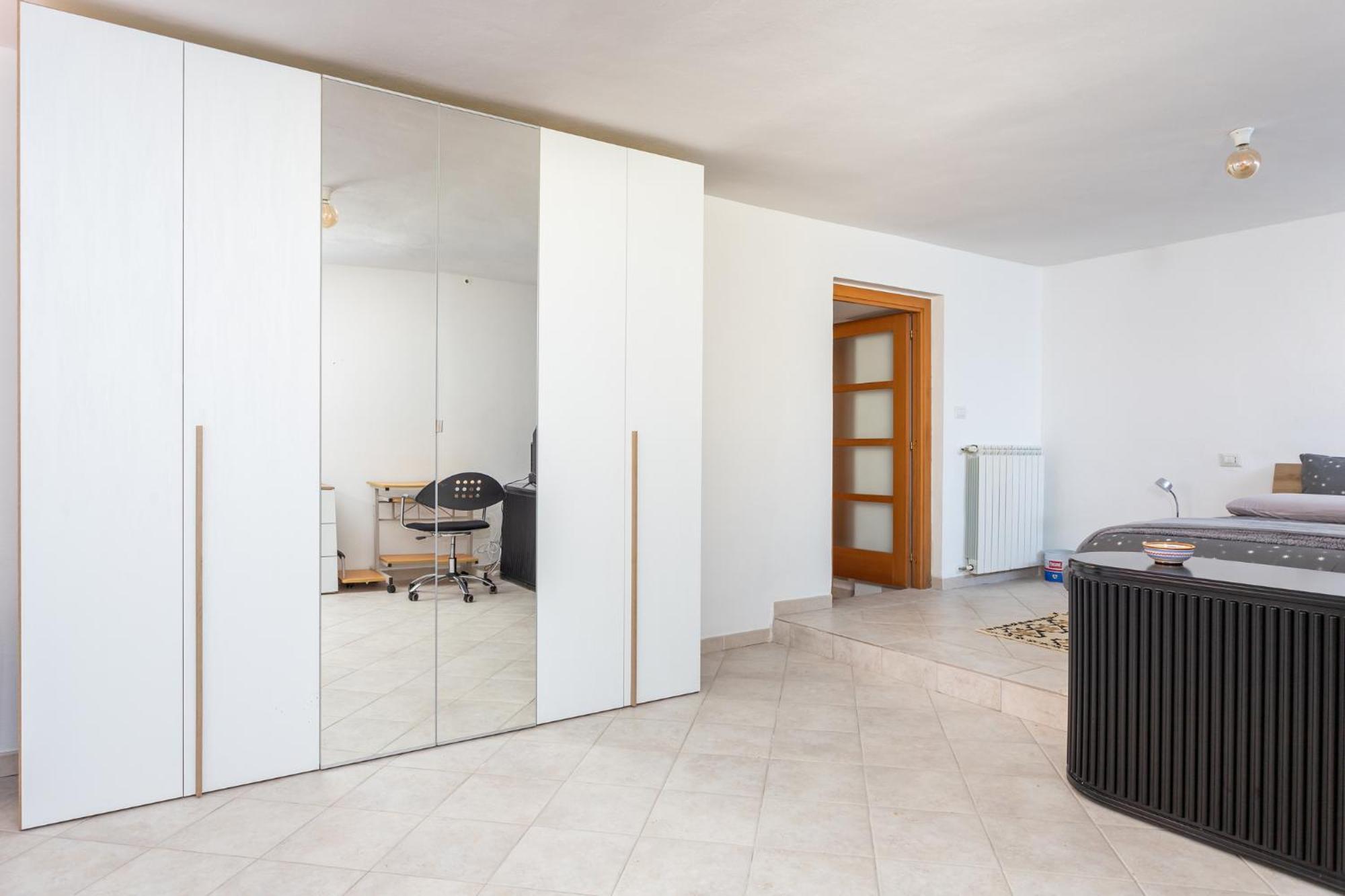 Spacious 3-Bedroom Apartment With Courtyard In Tempio Pausania - Perfect For Families Luaran gambar