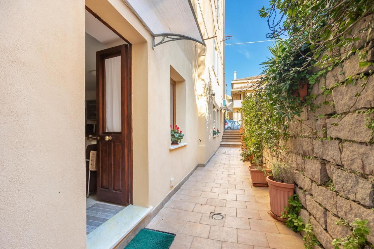 Spacious 3-Bedroom Apartment With Courtyard In Tempio Pausania - Perfect For Families Luaran gambar